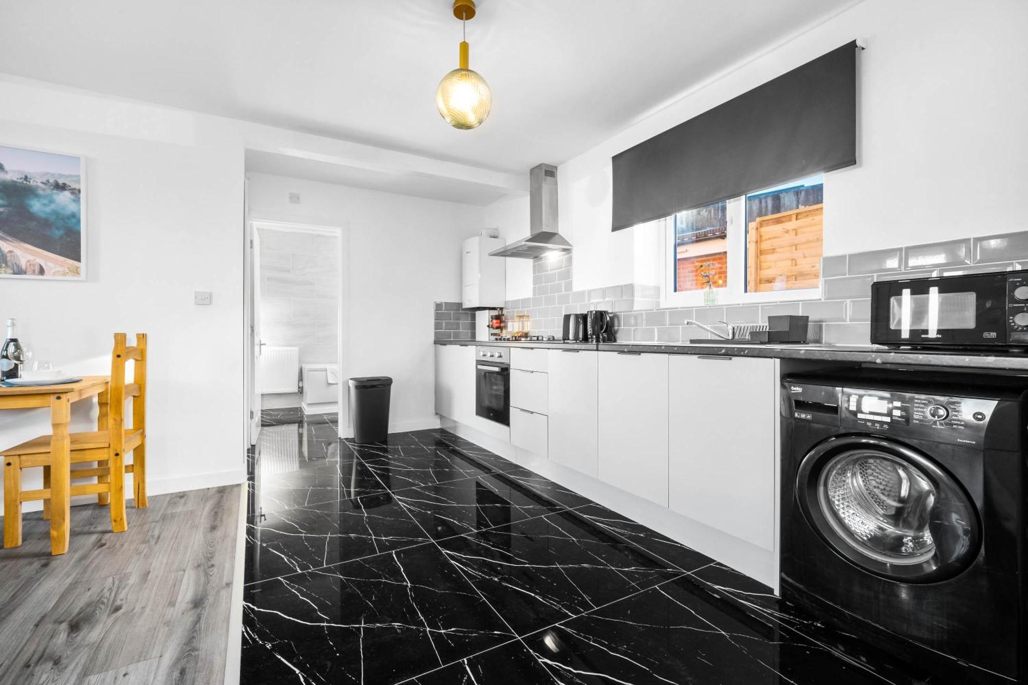 Modern Apartment - Cradley Heath - Top Rated - Netflix - Wifi - 1Mh Smethwick Buitenkant foto