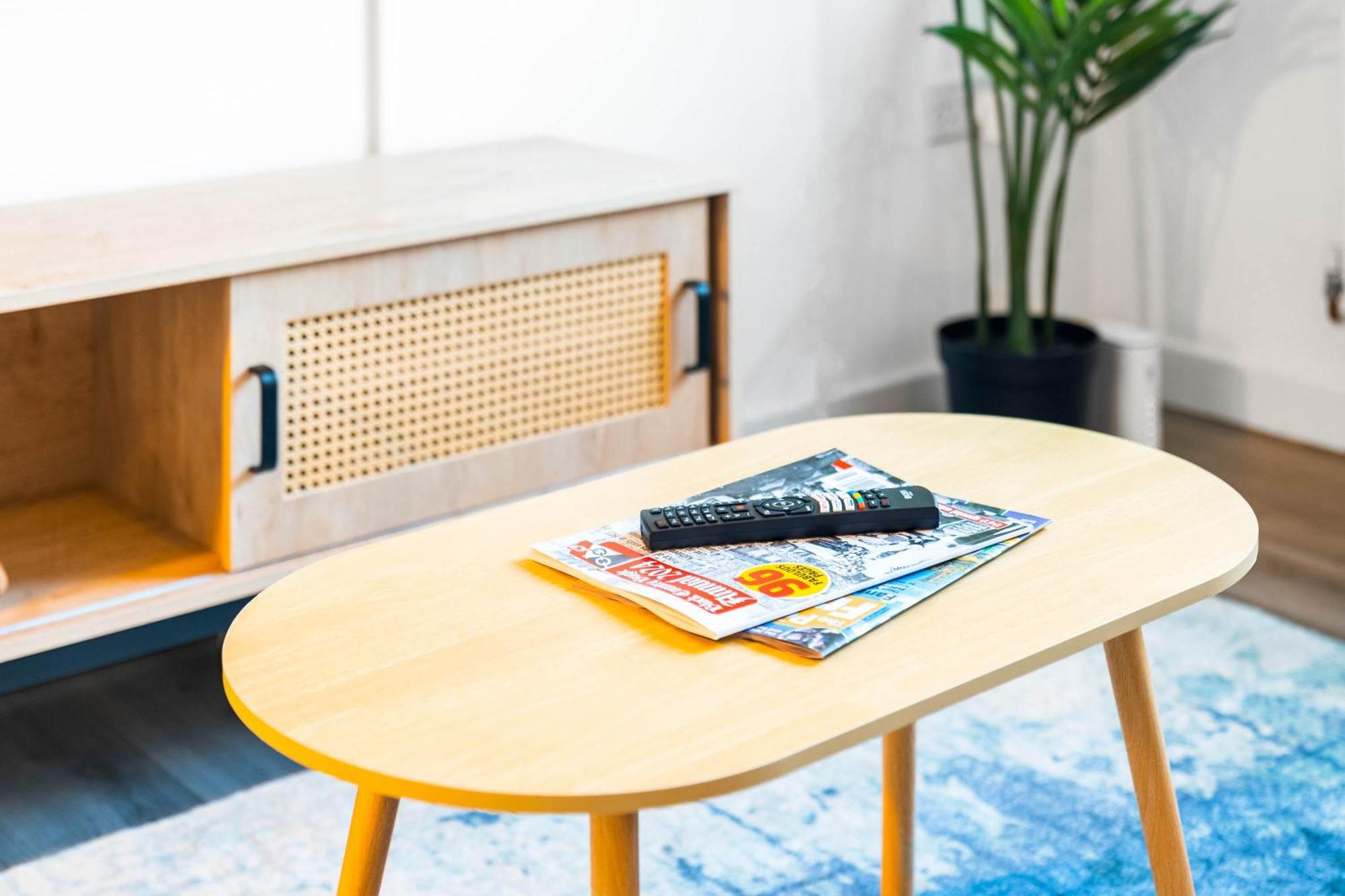Modern Apartment - Cradley Heath - Top Rated - Netflix - Wifi - 1Mh Smethwick Buitenkant foto